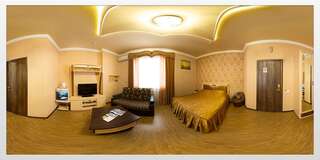 Гостиница Риф Оренбург Номер категории Полулюкс с двуспальной кроватью и диваном-1